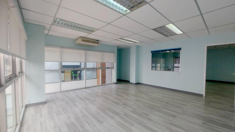 Office ให้เช่า ใกล้ MRT รัชดาภิเษก เพียง 60 เมตร!!, ภาพที่ 4