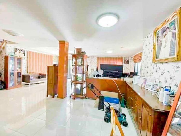 บ้านเดี่ยว 2 ชั้น หมู่บ้าน ธนาวัลย์ 3 ศรีราชา บ้านหลังใหญ่ร่มรื่น, ภาพที่ 4