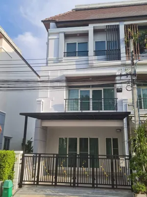 ให้เช่า ทาวน์โฮม ในโครงการ บ้านกลางเมือง เออร์บาเนียน ศรีนครินทร์ แขวงหนองบอน เขตประเวศ กรุงเทพมหานคร