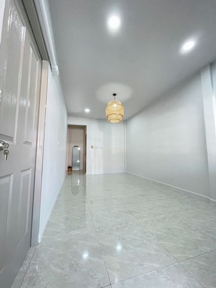 บ้านมือสองรีโนเวทสไตล์มินิมอล  กลางเมืองสุพรรณบุรี ตำบลไผ่ขวาง, ภาพที่ 4