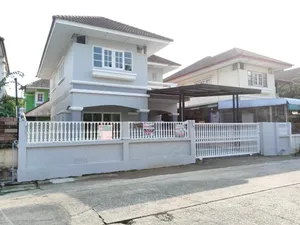 ขายบ้านพาราไดซ์ ถนนร่มเกล้า 19 / บ้านเดี่ยว 2 ชั้น รีโนเวทใหม่ พร้อมอยู่