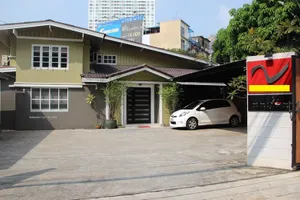 CC 1372  ให้เช่าสำนักงานออฟฟิศ 2 ชั้น ย่านติดถนนลาดพร้าว ติด MRT ลาดพร้าว ใกล้เซ็นทรัลลาดพร้าว