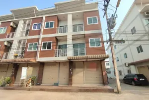 ขายอาคารพาณิชย์   หมู่บ้านศรีทอง พาเลซ สุราษฎร์ธานี (PKK04-04162)