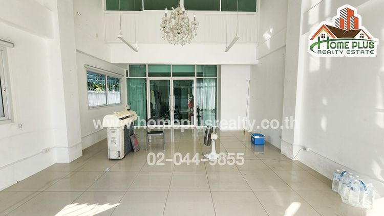 เช่าอาคารพาณิชย์ 3 ชั้นครึ่ง ซอยลาดพร้าว41 หลังมุมรีโนเวททำเลดีติดถนน, ภาพที่ 4