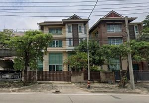  ให้เช่าโฮมออฟฟิศ 3.5 ชั้น ถนนเกษตร-นวมินทร์ เหมาะทำออฟฟิศ หรือพักอาศัย เดินทางสะดวก