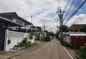 ขายบ้านเดี่ยว ซอยลาดพร้าว 35 ถนนลาดพร้าว แขวงจันทรเกษม เขตจตุจักร กรุงเทพมหานคร