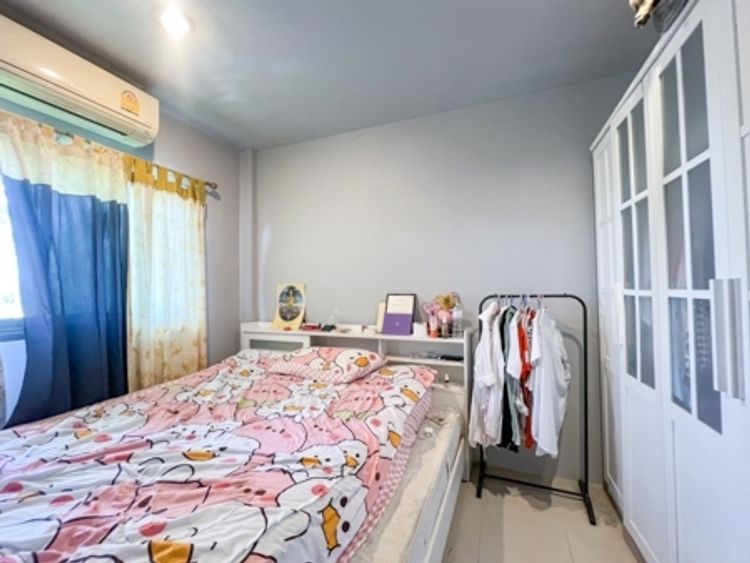 FREE HOLD - Top-Floor Condo for Sale Just 4 Minutes from the Beach 850k, ภาพที่ 4