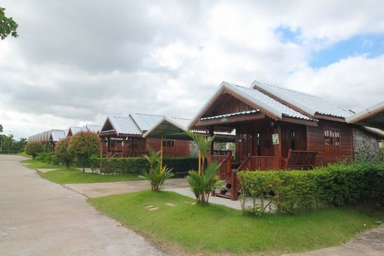 ขาย รีสอร์ท สวนปาล์ม เฮลตี้ รีสอร์ท ที่มุกดาหาร ติดถนนชยางกูร (ทล.212) , ภาพที่ 4