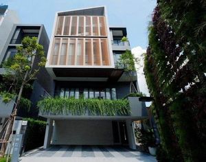HR1443ให้เช่าบ้านเดี่ยว 5 ชั้น มีลิฟท์ ARNA Ekamai ใจกลางย่านเอกมัย ตกแต่งเฟอร์ครบพร้อมอยู่