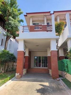 ให้เช่าทาวน์โฮม 3 ชั้น  ซอยเย็นอากาศ 2 ช่องนนทรี เนื้อที่ 46.7 ตรว. 4 ห้องนอน 3 ห้องน้ำ ใกล้ Garden International School 