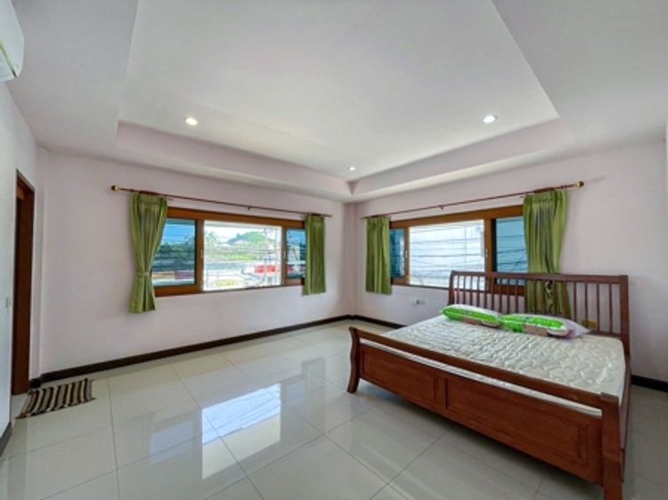 Commercial building available for rent, prime location, next to the, ภาพที่ 4