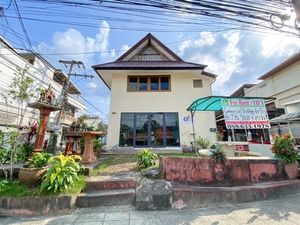 Commercial building available for rent, prime location, next to the road