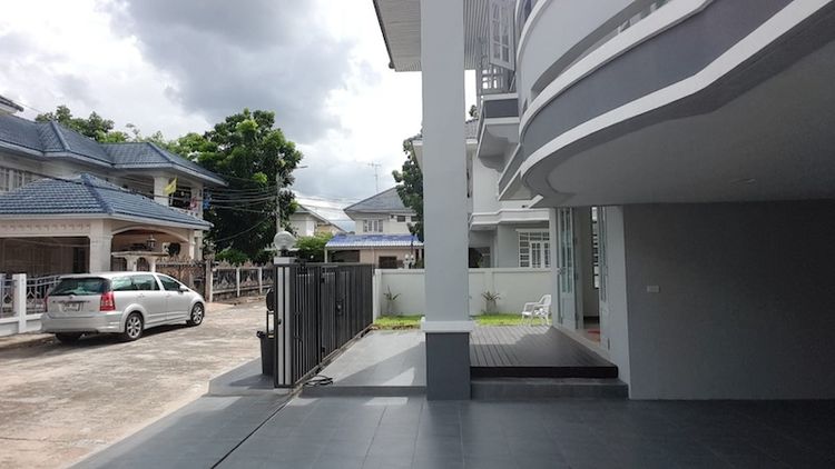 BH2576 ให้เช่า-ขาย บ้านเดี่ยว2ชั้น 61ตรว. หมู่บ้านมณีรินทร์ ซอยท่าอิฐ, ภาพที่ 4