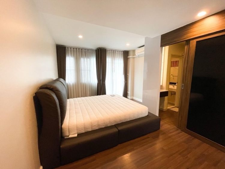 ขายทาวน์โฮม 3 ชั้น หมู่บ้านลีออง ซอยสุขมวิท 62 ตกแต่งพร้อมเฟอร์นิเจอร์, ภาพที่ 4