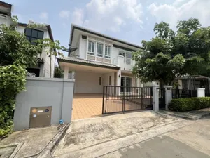 ให้เช่าบ้านเดี่ยว 2ชั้น กรุงเทพกรีฑา ซอย7 หมู่บ้านมัณฑนา ศรีนครินทร์ 106 ตร.ว ใกล้โรงเรียนนานาชาติ เวลลิงตัน คอลเลจไบรท์ตัน คอลเลจ แอร์ 4 ตัว เฟอร์ครบพร้อมอยู่