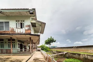 ขายที่ดินพร้อมบ้านเรือนเก่า แขวงบางอ้อ เขตบางพลัด กรุงเทพมหานคร