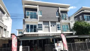 BS1420ให้เช่าโฮมออฟฟิศ 3 ชั้น มีต่อเติมเป็นคลังสินค้าได้ โครงการชวนชื่นโมดัส วิภาวดี เดินทางสะดวกอยู่ติดริมถนนใหญ่วิภาวดี