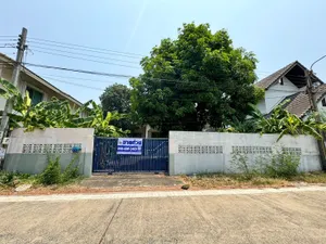 ขายบ้านพร้อมที่ดิน 99 ตร.ว. ซอยแจ้งวัฒนะ 15 ห่างจากรถไฟฟ้าเพียง 700 เมตร