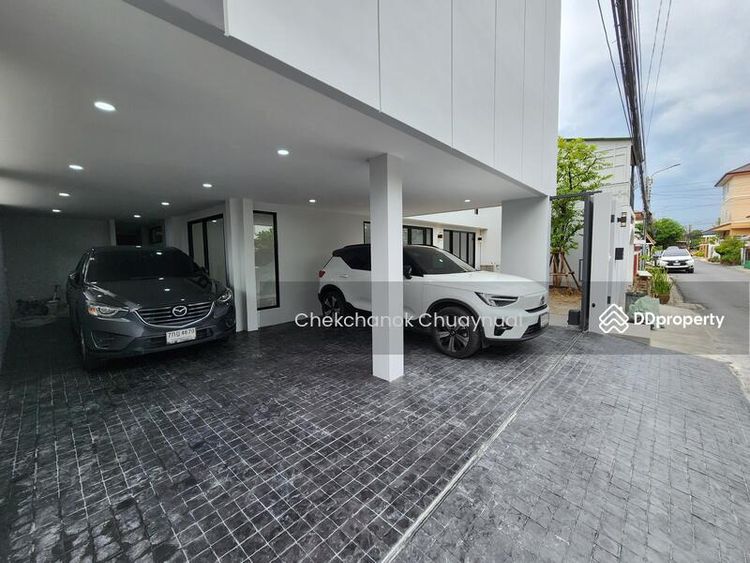 บ้านหรูสไตล์โมเดิร์น โชคชัย4 ลาดพร้าว ใช้สอย420 ตรม.5นอน 5น้ำ 1แม่บ้าน, ภาพที่ 4