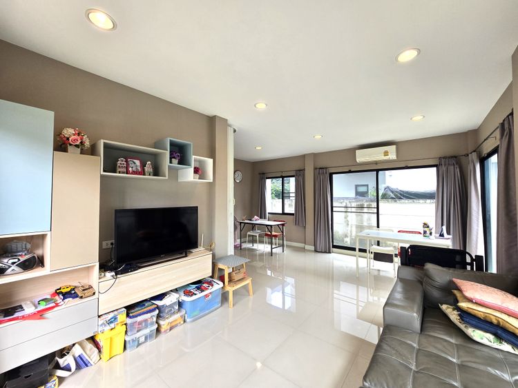 บ้านเดี่ยว 2 ชั้น หมู่บ้าน ไลฟ์ บางกอก บูเลอวาร์ด รามอินทรา 65  3 3, ภาพที่ 4