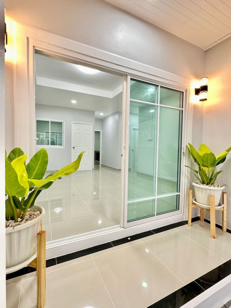 ขาย ทาวน์โฮม บ้านมือสองตกแต่งใหม่ บัวทอง 2 90 ตรม 20 ตรว ตกเเต่งใหม่ , ภาพที่ 4