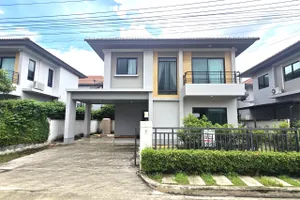 บ้านเดี่ยว 2 ชั้น หมู่บ้าน ไลฟ์ บางกอก บูเลอวาร์ด รามอินทรา 65  3 ห้องนอน 3 ห้องน้ำ พื้นที่ 50.3 ตรว. แต่งสวยครบ ทำเลดี เดินทางสะดวก ใกล้รถไฟฟ้า และใกล้ทางด่วน