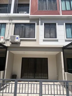 PB4267 ให้เช่าทาวน์โฮม 3 ชั้น โครงการ เดอะทรอป เออเบิร์น มอเตอร์เวย์-ลาดกระบัง ถนนประชาพัฒนา แขวงทับยาว เขตลาดกระบัง เป็นบ้านใหม่ไม่เคยอยู่