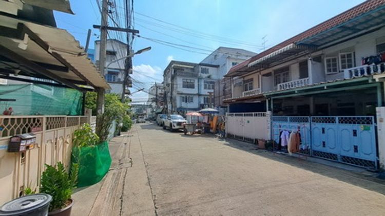 บ้านแก้ววิลล่า ซอยจรัญ 35 แยก 16 ถ.จรัญสนิทวงศ์ แขวงบางขุนนท์ , ภาพที่ 4