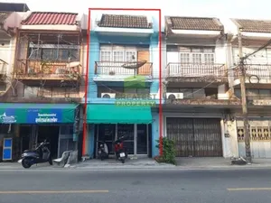ขาย ตึกแถว อาคารพาณิชย์ 2.5 ชั้น ถนนจตุรงค์รัศมี บางนาค เมืองนราธิวาส เนื้อที่ 21.90 ตร.ว ทำเลดี ค้าขาย ประกอบกิจการ สำนักงาน ออฟฟิตได้
