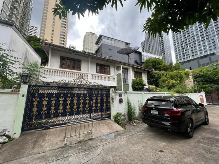 P229 ให้เช่า ทาวน์เฮ้าส์ 2 ชั้น สุขุมวิท 26 บ้านเก่าต้องรีโนเวท 100%เอง, ภาพที่ 4