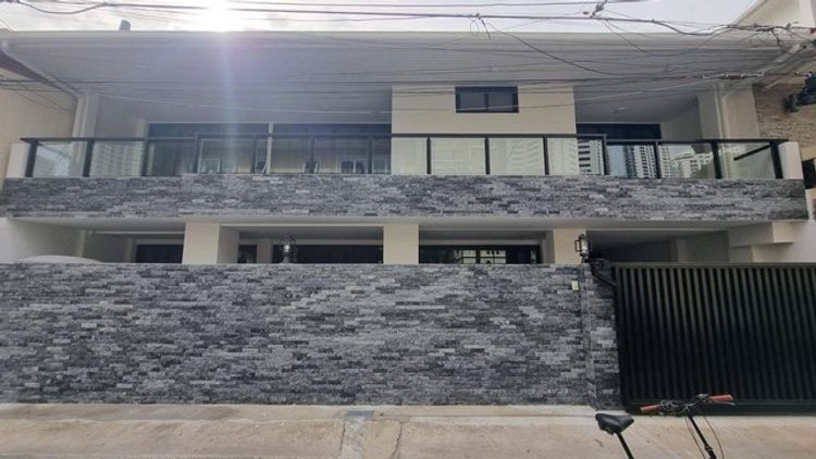 P230 ให้เช่า ทาวน์เฮ้าส์ 2 ชั้น 54 ตรว. 6 ห้องนอน ซอยสุขุมวิท 26 ใกล้, ภาพที่ 4