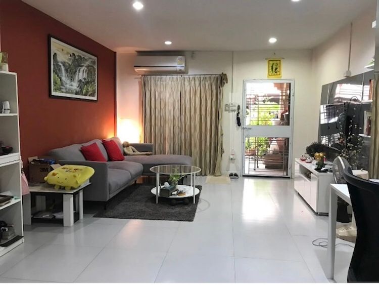 BH2889 ให้เช่าบ้าน ทาวน์เฮาส์ 2 ชั้น 2 ห้องนอน 2 ห้องน้ำ หมู่บ้าน, ภาพที่ 4