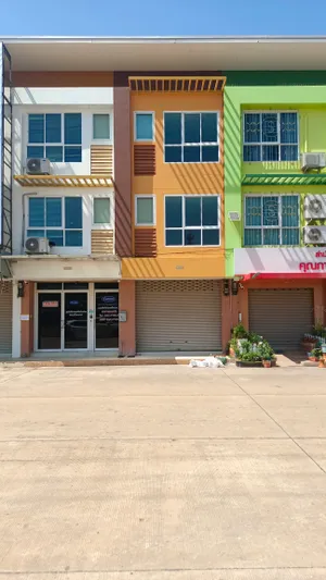 ตึกแถว 3 ชั้น บขส.3 รีโนเวทพร้อมอยู่ ( 3.99ล้าน)