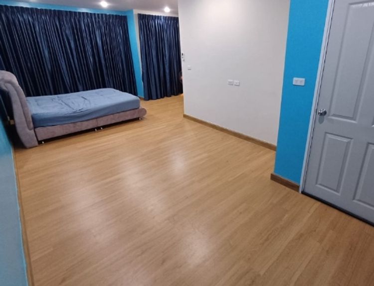ขายทาวน์โฮม3ชั้น โกลเด้นซิตี้แจ้งวัฒนะ- เมืองทอง 5 ห้องนอน 4 ห้องน้ำ, ภาพที่ 4