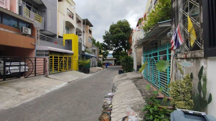 ขายทาวน์โฮม 4 ชั้น  37.12 ตร.ว   ซอย ลาดพร้าว 122   หลังมุม , ภาพที่ 4
