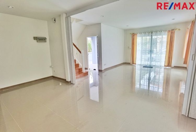 บ้านแฝด รีโนเวทใหม่ เดอะ วิลล่า รัตนาธิเบศร์-ราชพฤกษ์ 36 ตร.ว. , ภาพที่ 4