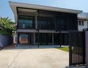 ให้เช่าบ้านเดี่ยว 2ชั้น หมู่บ้าน ต.รวมโชค ทำเลโชคชัย 4 ตกเเต่งสไตล์ LOFT ใกล้  Central East Ville  เหมาะทำออฟฟิศ จอดรถได้ 8 คัน