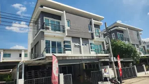 BH2908 ให้เช่าบ้านแฝดทำเลทอง หมู่บ้านชวนชื่นโมดัส วิภาวดี อยู่ติดริมถนนใหญ่วิภาวดีขาเข้าฝั่งเดียวกับเจ้เล้ง ดอนเมือง