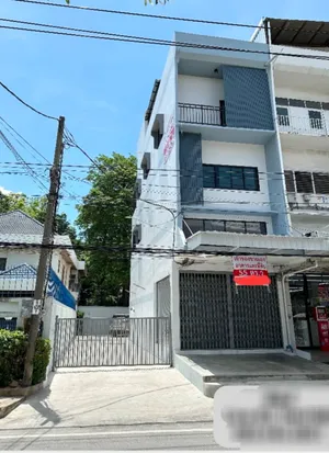 ขาย อาคารพาณิชย์ 3.5ชั้น ปรับปรุงใหม่ ขนาด 55 ตร.วา ใกล้แหล่งชุมชน เขตบางแค กรุงเทพมหานคร