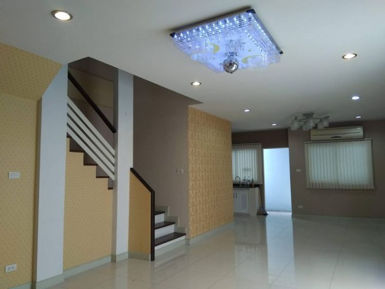 ให้เช่าโฮมออฟฟิศ 3 ชั้นหลังมุม โครงการโพธิ์แก้วเพลส ลาดพร้าว101 , ภาพที่ 4