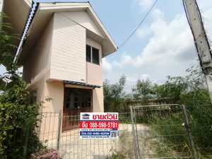 ขายบ้าน2ชั้น โครงการเอื้ออาทร(ประชาสำราญ) เขตหนองจอก กรุงเทพมหานคร  #หลังริม