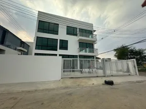 ให้เช่าโฮมออฟฟิศ 3ชั้น 432 ตร.ม. ย่านดอนเมือง หลักสี่ พร้อมเข้าอยู่ จอดรถหลายคัน บ้านเปล่าไม่มีเฟอร์นิเจอร์ ใกล้สนามบินดอนเมือง (H2T2668)