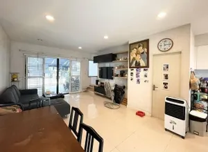 POR4382 ให้เช่า ทาวน์โฮม 3 ชั้น บ้านกลางเมือง นวมินทร์ 42 BAAN KLANG MUANG NAWAMIN 42 เหมาะอยู่อาศัย