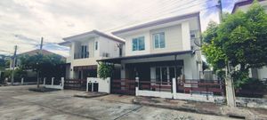 บ้านพร้อมผู้เช่า ใกล้ รร. มงฟอร์ต วารี นานาชาติ The Urbaba1 Super Highway 3นอน 2 น้ำ พื้นที่150 ตรม. ราคาพิเศษ