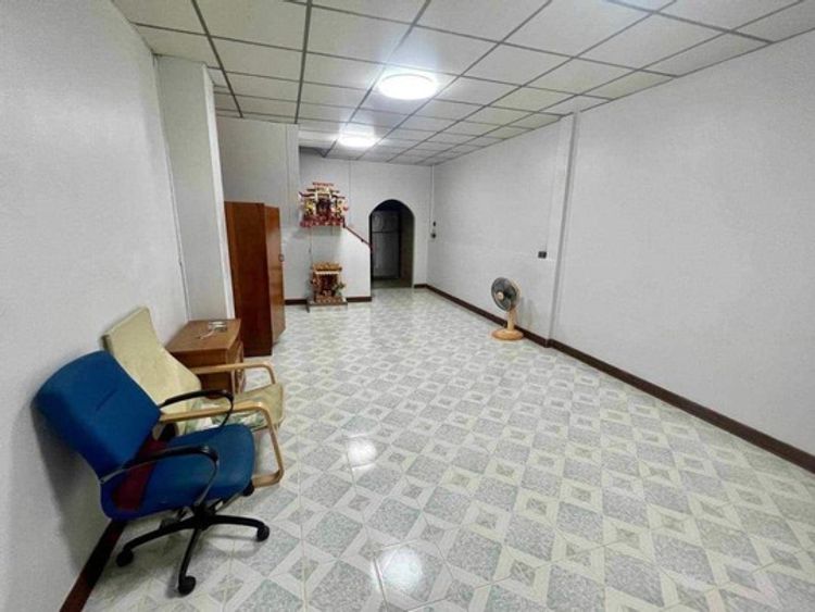 บ้านทาวน์เฮาส์ ลาซาลซอย24  ให้เช่าเพียง 18,000 บาทต่อเดือน, ภาพที่ 4