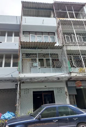 ขายอาคารพาณิชย์ 3ชั้น ซ.ลาดพร้าว 64 แยก2 14 ตร.วา 2.9ล้านบาท 4นอน 3น้ำ ทำเลดีเข้าซอย 400ม. ใกล้รถไฟฟ้าสถานีโชคชัย4 เหมาะพักอาศัย ทำหอพัก,โฮสเทล,ออฟฟิศ