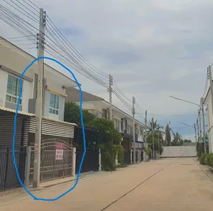 บ้านทาวน์โฮม2ชั้น 3ห้องนอน 2ห้องน้ำ ให้เช่า  หมู่บ้านพฤกษาพรรณหลังราชภัฏ  อยู่ห่าง ม.ราชภัฏนครปฐม 600 เมตร