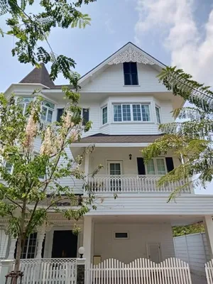 HR1665ให้เช่าบ้านเดี่ยวสไตล์ยุโรป โครงการแฟนตาเซีย วิลล่า บางนา ใกล้โรงเรียนนานาชาติบางกอกพัฒนา