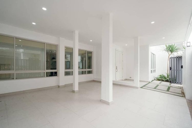 ขาย Townhome 3 ชั้น ซอยสุขุมวิท 15 ทำเลดี , ภาพที่ 4