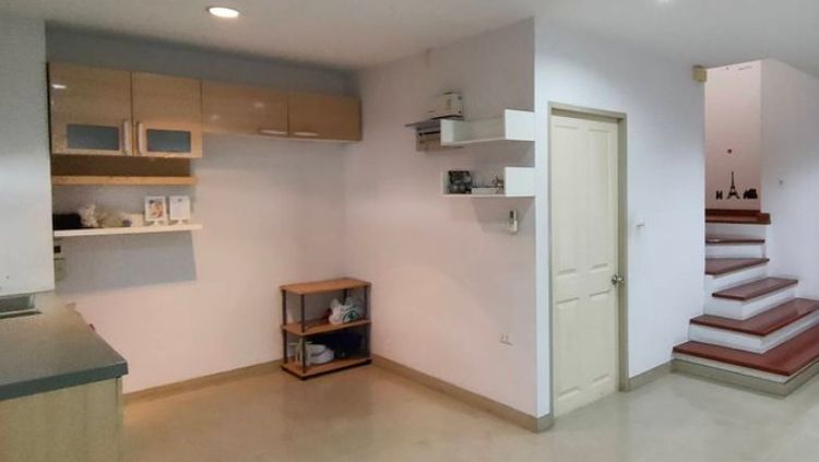 N4833ให้เช่าทาวน์โฮม3ชั้น บ้านกลางเมือง บริติช ทาวน์ ศรีนครินทร์ 24), ภาพที่ 4